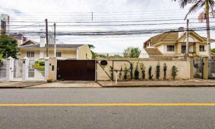 RESIDÊNCIA EXCLUSIVA PARA LOCAÇÃO NO ECOVILLE – MOBILIADA, DECORADA E PRONTA PARA VOCÊ!