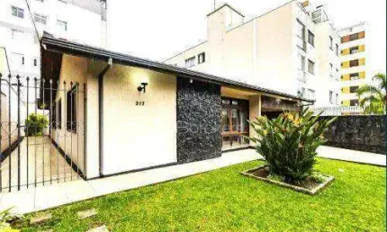 185m² PRIVATIVOS EM TERRENO DE 411m² COM AMPLA ÁREA INTERNA E EXTERNA!