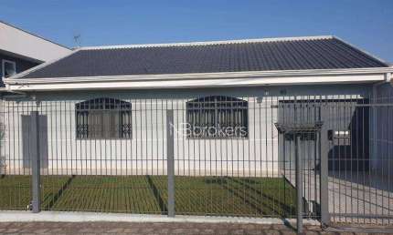 3 QUARTOS, EDÍCULA COM CHURRASQUEIRA E GARAGEM PARA 3 CARROS!
