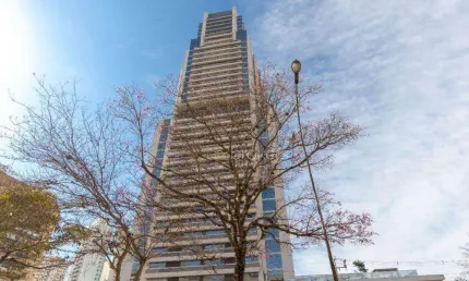 ANDAR ALTO, MOBILIADO E LOCALIZAÇÃO PRIVILEGIADA NO CENTRO!