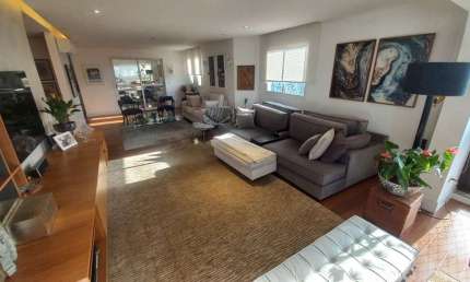 Apartamento de luxo na Vila Andrade, São Paulo-SP: 4 quartos, 4 suítes, 3 salas, 5 banheiros, 4 vagas de garagem, 245m² de área.