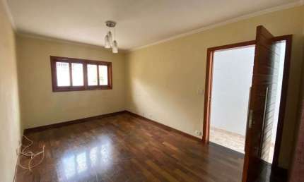 Sobrado de 3 quartos com 1 suíte e 2 vagas de garagem no Jardim Iracema, São Paulo-SP - 159m²