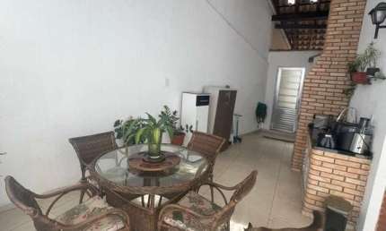 Casa em condomínio a venda, com 04 dormitórios e 03 vagas - Horto do Ipê