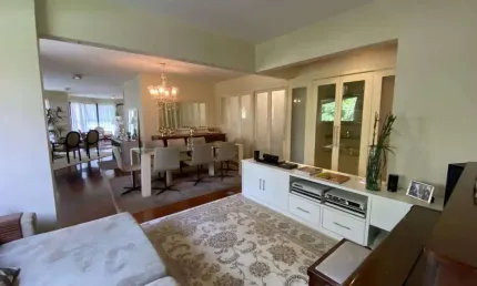 Apartamento de luxo na Vila Andrade: 3 quartos, 3 suítes, 3 banheiros, 4 vagas de garagem, 220m². Confira!