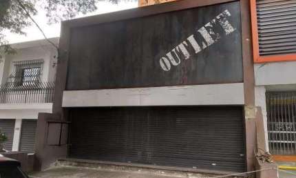 Loja Comercial para aluguel , 4 Banheiros, 3 Vagas de Garagem e 250m² no Campo Belo, São Paulo-SP!