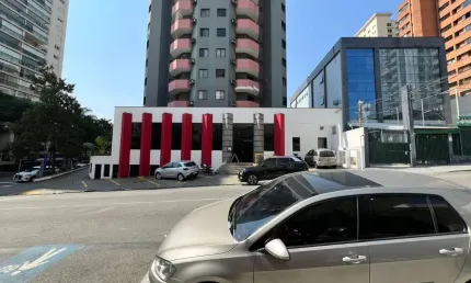 Oportunidade Imperdível no Campo Belo - Ponto Comercial para Venda ou Aluguel!