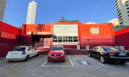 Ponto Comercial de Alto Padrão na Vila Andrade: 508m², 6 vagas, 2 banheiros, São Paulo-SP