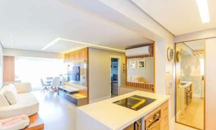 Imperdível Apartamento à Venda em Santo Amaro, São Paulo-SP: 3 Quartos, 1 Suíte, 3 Salas, 3 Banheiros, 2 Vagas, 92m².