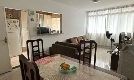 Este apartamento aconchegante e bem localizado possui 2 dormitórios, ideal para quem busca conforto e praticidade em santo amaro.