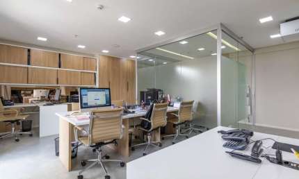 Sala comercial mobiliada para venda ou aluguel no Real Parque