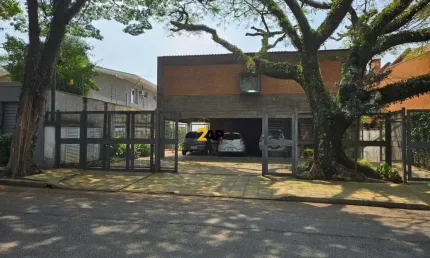 Casa de 4 Quartos à Venda no Jardim Guedala, SP - 2 Suítes, 4 Salas, 6 Banheiros, 7 Vagas de Garagem - 550m² de Área