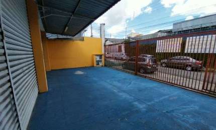 Galpão Comercial com 150m², 2 Banheiros e 4 Vagas de Garagem no Jardim Germânia, São Paulo-SP!