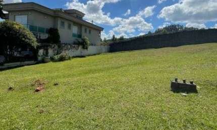 Terreno à venda em condomínio exclusivo no Tamboré, Santana de Parnaíba-SP - 521m² de área!