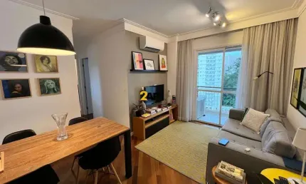 Apartamento de 2 quartos com 1 vaga à venda na Vila Andrade, 2 salas, 1 suíte, 2 banheiros, 55m² de área.