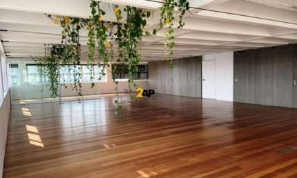 Conjunto comercial com 2 salas, 4 banheiros, 2 vagas de garagem e 201m² no Jardim Paulistano - SP