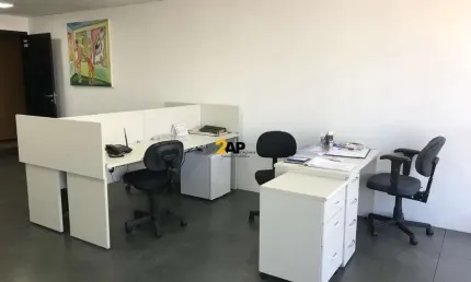 Sala Comercial de Alto Padrão para Locação em Condomínio na Vila Gertrudes, São Paulo-SP - 41m², 1 Vaga de Garagem!
