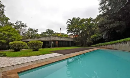 Mansão de Luxo na Cidade Jardim com 4 Suítes e 976m²: Oportunidade Única!