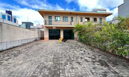 Ponto Comercial na Chácara Santo Antônio: 4 Banheiros, 6 Vagas e 250m² - São Paulo-SP