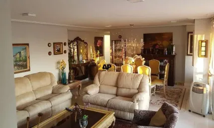 Apartamento à venda em São Paulo - Vila Andrade: 4 quartos, 2 suítes, 2 banheiros, 2 vagas de garagem!