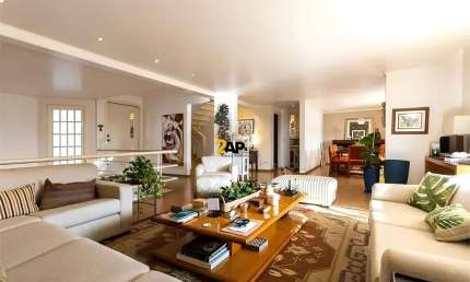 Imperdível: Casa à venda na Vila Inah, com 384m², 4 suítes e  3 vagas. Venha conferir!
