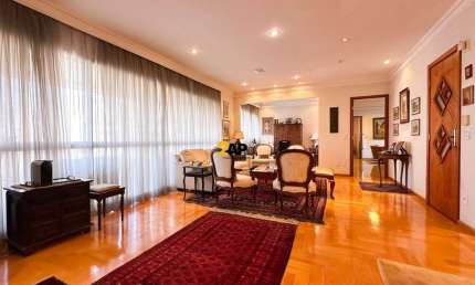 Apartamento a venda na Vila Suzana com 3 dormitórios, 4 vagas de garagem, deposito privativo, varanda com churrasqueira, com 226m² .