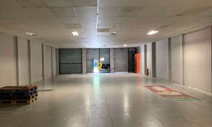 Ponto Comercial para Locação na Lapa, São Paulo-SP: 4 Salas, 4 Banheiros, 1 Vaga e 487m² de Área.