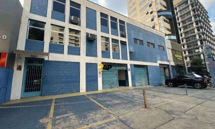 Imóvel Comercial para Aluguel em Moema: Espaço Premium de 1.650m² com 5 Salas, 5 Banheiros e 15 Vagas de Garagem
