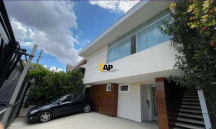 Casa á venda em Jardim Bonfiglioli com 200m², 4 quartos sendo 2 suítes e 3 vagas.