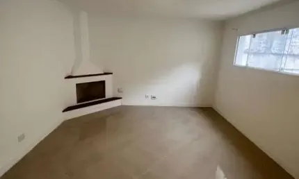 Imperdível! Casa à venda em São Paulo-SP, Vila Mariana. 3 quartos, 3 suítes, 6 banheiros, 2 vagas, 196m². Confira já!