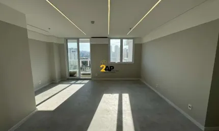 Aluguel de Sala Comercial de 35,41m² com Banheiro e Vaga de Garagem na Chácara Santo Antônio, São Paulo-SP