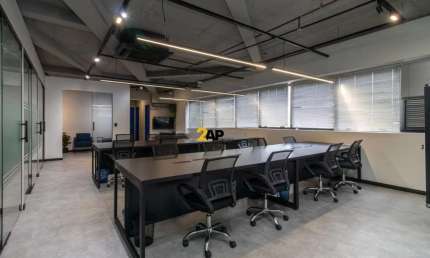 Aluguel de Conjunto Comercial 4 salas, 3 banheiros, 3 vagas - 130m² no Jabaquara