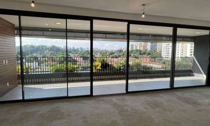 Venda de Apartamento de Luxo na Vila Nova Conceição com 3 Quartos, 3 Suítes e 3 Vagas de Garagem - São Paulo-SP