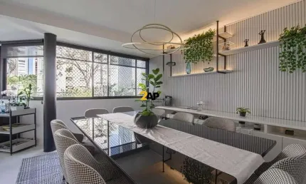 Apartamento de luxo com 4 quartos e 2 suítes na Aclimação - São Paulo-SP: 247m², 3 salas, 5 banheiros e 2 vagas de garagem!