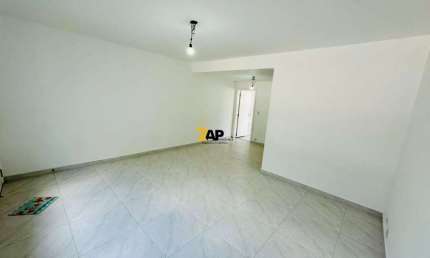Casa à venda em Jardim Trussardi com 115m², 3 quartos e 2 vagas. Próximo ao Metrô!