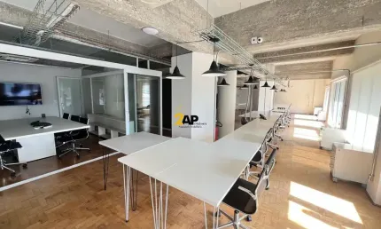 Aluguel de Sala Comercial de 136m² na Bela Vista, São Paulo-SP: Ideal para seu negócio!