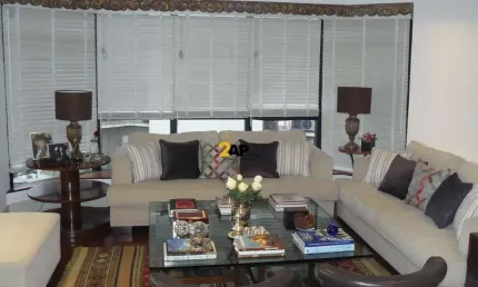 Luxuoso apartamento de 4 quartos e 3 suítes no Itaim Bibi, São Paulo-SP: 181m², 3 salas, 5 banheiros e 3 vagas.