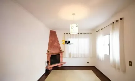 Imperdível! Casa à venda 180m² em Instituto de Previdência com 3 quartos, sendo 1 suíte e 2 vagas.