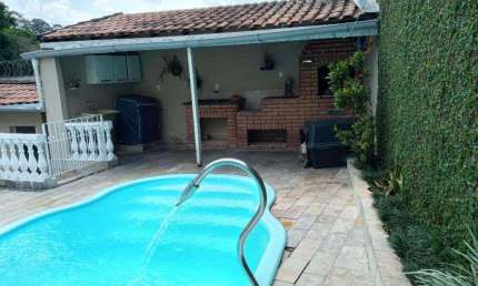 Imperdível oportunidade: Casa à venda em São Paulo-SP, no bairro Pirajussara, 3 quartos, 1 suíte, 3 banheiros, 4 vagas e 300m²!