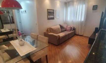 Apartamento à venda no Jardim Clementino em Taboão da Serra-SP: 2 quartos, 1 banheiro, garagem e 47m² de área!