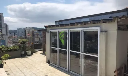 Apartamento cobertura-cobertura duplex em localização privilegiada!  localização: próximo da faculdade do santa cecília e comércios em geral