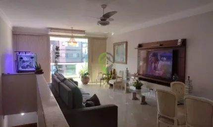 Casa com 3 quartos, sendo 1 suíte, à venda no Marapé, em Santos - SP