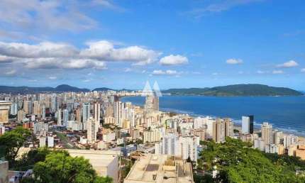 Casa de Alto padrão no morro Santa Terezinha em Santos