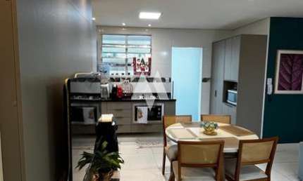Apartamento todo reformado, com 2 quartos à venda no bairro Macuco em Santos