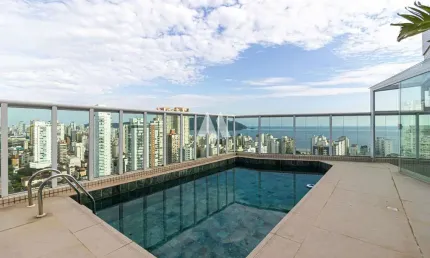 Apartamento Cobertura 03 suítes no Boqueirão em Santos