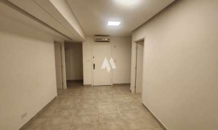 Descubra o Espaço Perfeito: Oásis de Produtividade e Sofisticação em 83m²