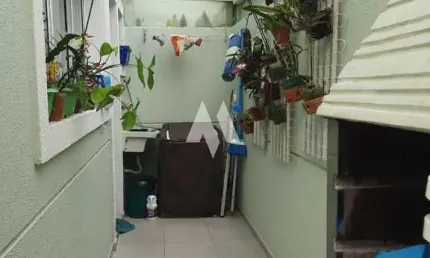 Casa Triplex com Churrasqueira, Solarium e 3 quartos em Santos!