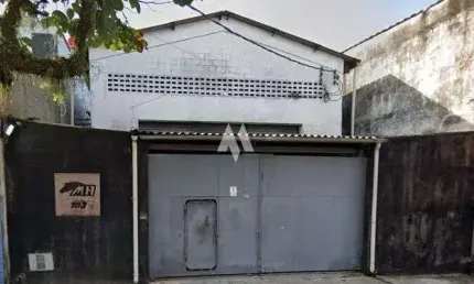 Vende galpão de 1000m², 2 andares de pavimento , em ótima localização na área portuária e próximo do canal 4.