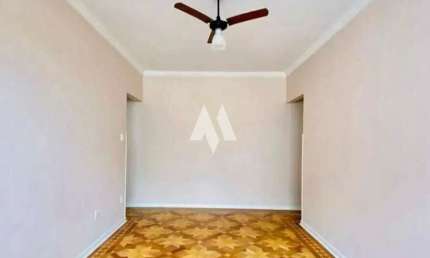 Apartamento Amplo e Reformado- pronto para morar - 03 Quartos na AV.: Ana Costa próximo a Rua Carvalho de Mendonça