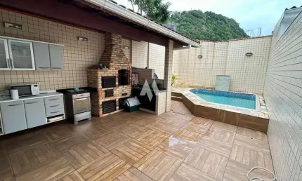 Casa com 3 quartos à venda no Marapé, Santos 