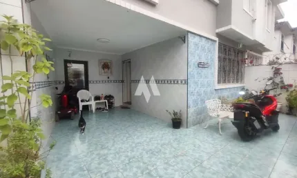 Casa com 3 quartos à venda no Encruzilhada, Santos 